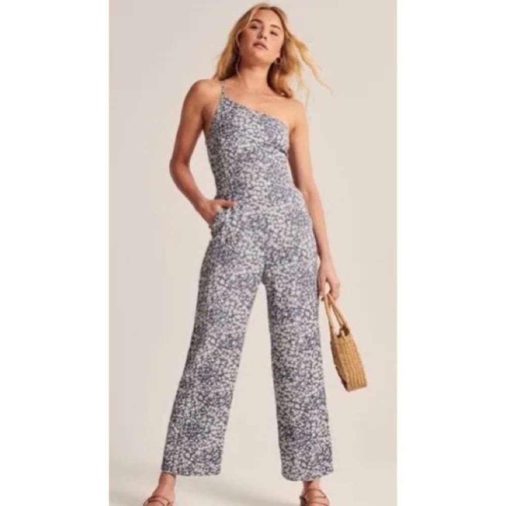 Abercrombie & Fitch One Shoulder Jumpsuit